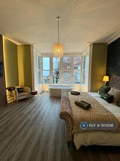 3 Bedroom Flat To Rent In Victoria Park, Weston-Super-Mare, BS23