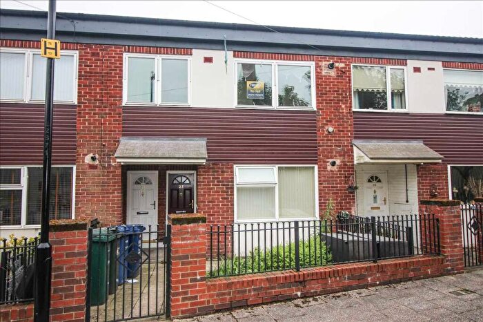 2 Bedroom Flat To Rent In Sandhoe Gardens, Benwell, Newcastle Upon Tyne, NE15