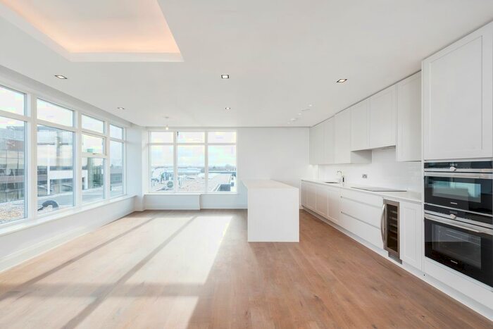 2 Bedroom Flat To Rent In Renaissance Square, London W4