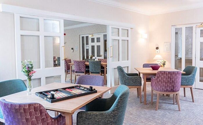 1 Bedroom Flat For Sale In Brook Court, Burcot Lane, Bromsgrove, Worcs, B60