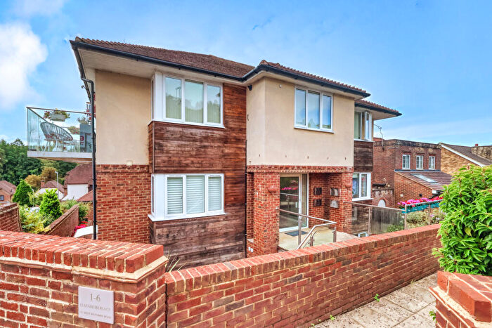 1 Bedroom Apartment For Sale In West Wycombe Road, High Wycombe, Buckinghamshire, HP12
