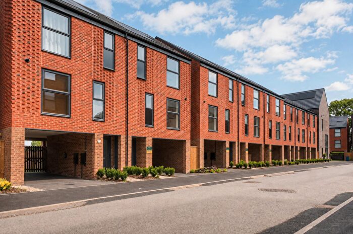 3 Bedroom Terraced House For Sale In Wilford Lane, West Bridgford, Nottingham, NG2
