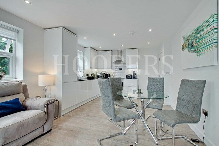 2 Bedroom Flat For Sale In Dollis Hill Lane, London, NW2