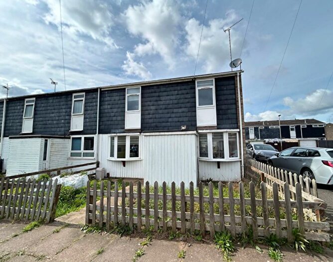 3 Bedroom Town House For Sale In Outwood Close, Off Liberty Road, Leicester, LE3