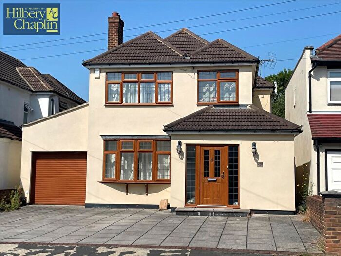 4 Bedroom Detached House For Sale In Elmhurst Drive, Hornchurch, RM11