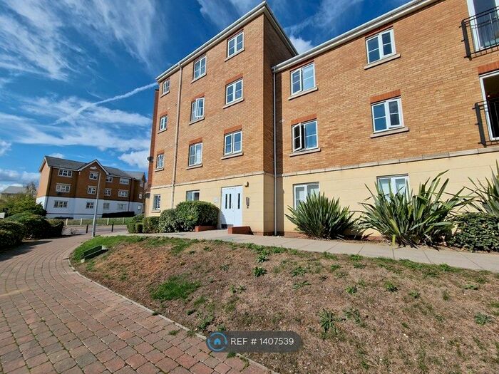 2 Bedroom Flat To Rent In Windermere Avenue, Purfleet, RM19