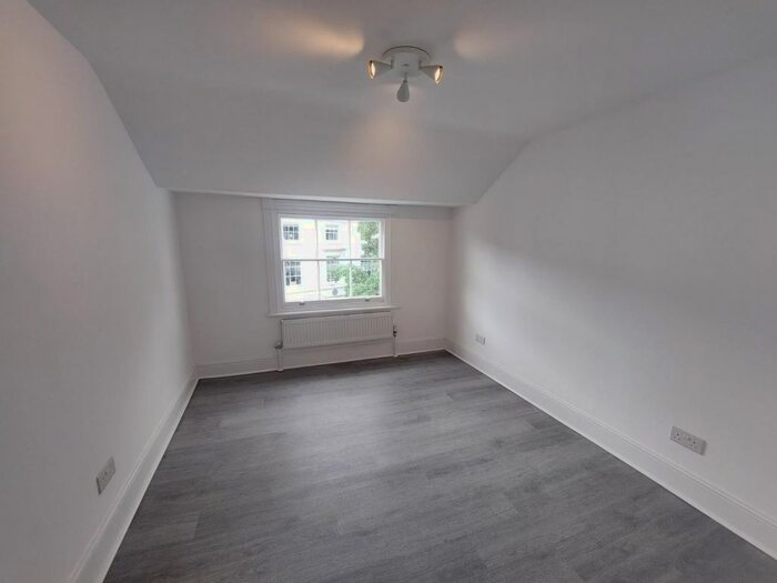 1 Bedroom Flat To Rent In Carlton Crescent, Southampton, SO15