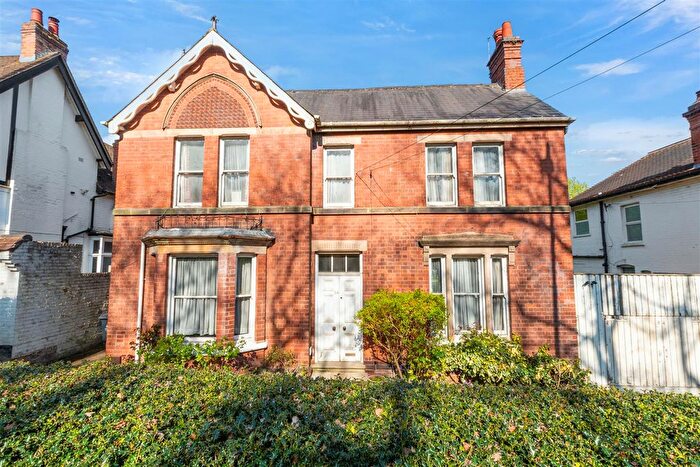 4 Bedroom Detached House For Sale In Thornhill Road, Sutton Coldfield, B74