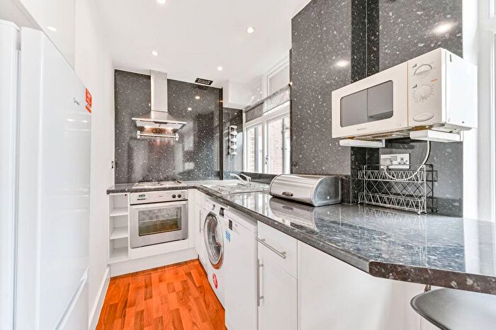 1 Bedroom Flat To Rent In Abercorn Place, St John's Wood, London, NW8