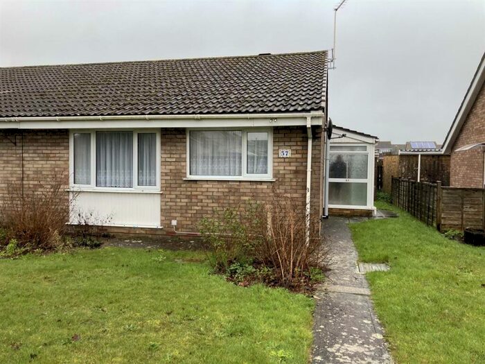 2 Bedroom Bungalow To Rent In Elan Way, Caldicot, NP26