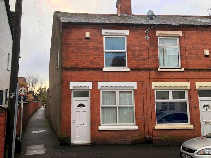 3 Bedroom End Of Terrace House To Rent In Charles Street, Hinckley, LE10