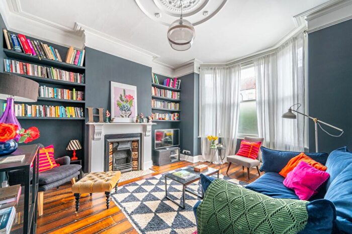 4 Bedroom House For Sale In Pine Road, Cricklewood, London, NW2