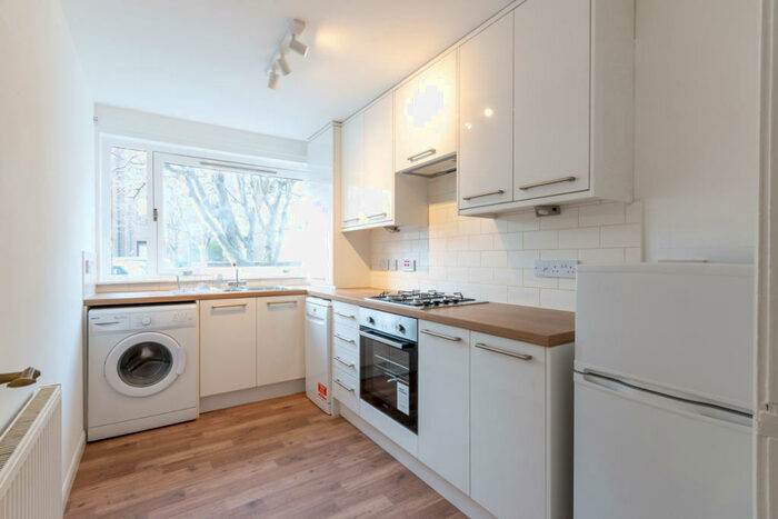 1 Bedroom Flat To Rent In New Johns Place Edinburgh United Kingdom, EH8