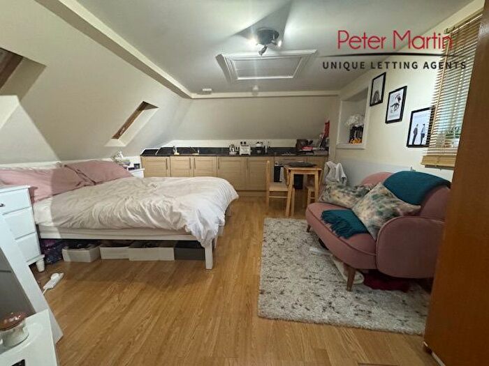 Studio To Rent In Rosslyn Hill, Belsize Park, NW3