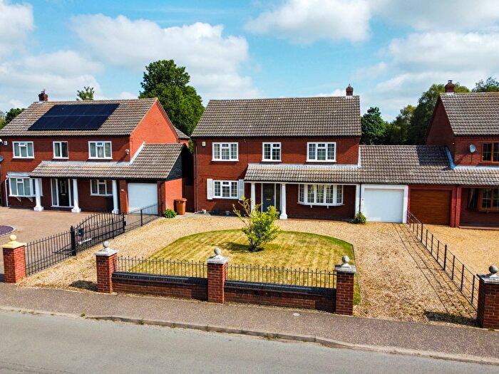 4 Bedroom Detached House For Sale In Hardingham Street, Hingham, Norwich, Norfolk, NR9