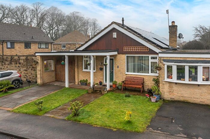 4 Bedroom Detached House For Sale In Park Square, Pool In Wharfedale, LS21