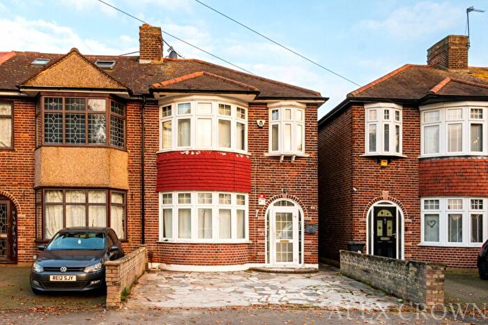 3 Bedroom House To Rent In Windmill Road, Edmonton, N18