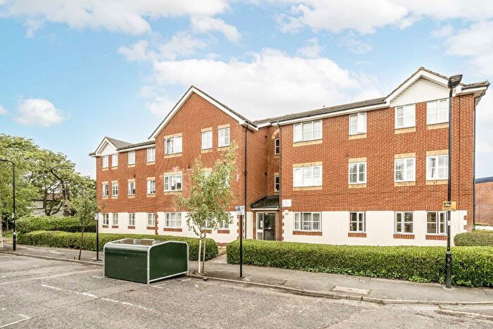 2 Bedroom Flat For Sale In Olive Road, Ealing, W5