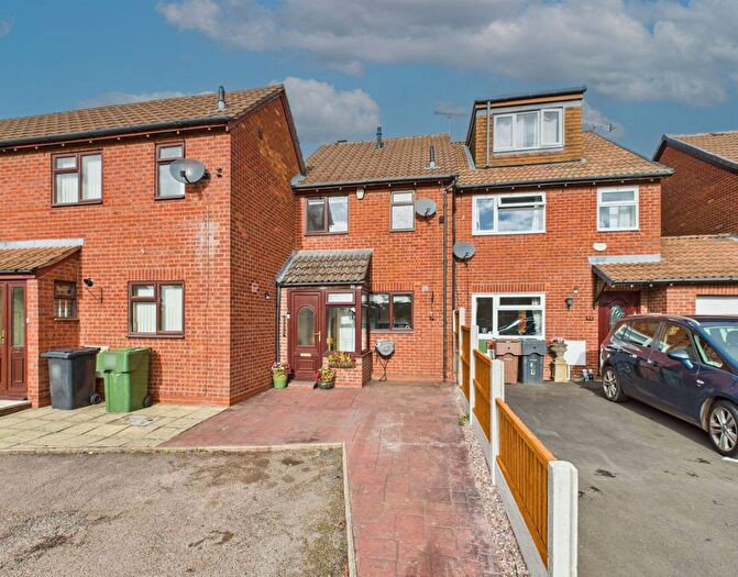 2 Bedroom Terraced House For Sale In Mayfield Close, Catshill, B61