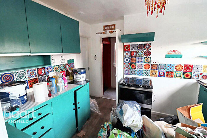 3 Bedroom Semi-Detached House For Sale In Farndon Way, Mansfield, NG19