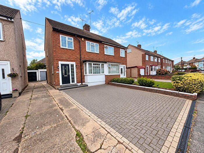 3 Bedroom Semi-Detached House To Rent In Prospect Avenue, Stanford-Le-Hope, SS17
