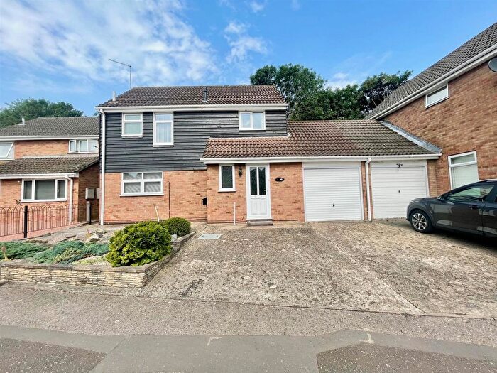 3 Bedroom Property For Sale In Apsley Way, Longthorpe, Peterborough, PE3