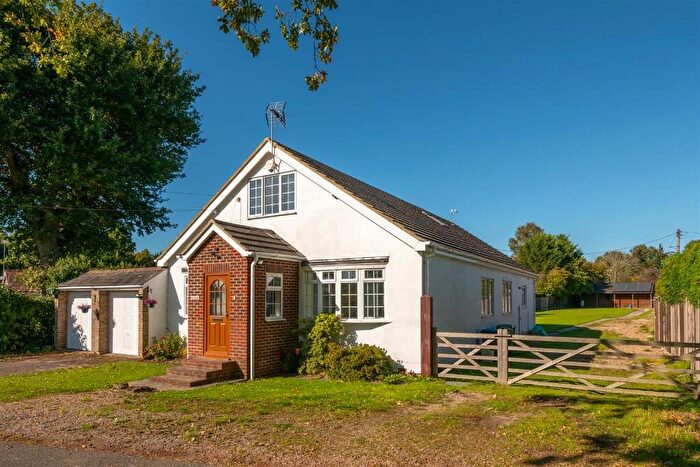 4 Bedroom Detached House For Sale In Cross Lane, RH6