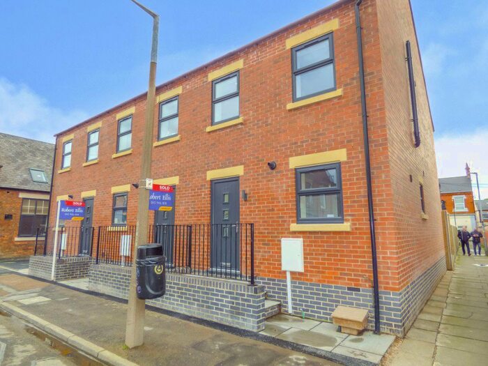 3 Bedroom Terraced House To Rent In St John Street, Long Eaton, NG10