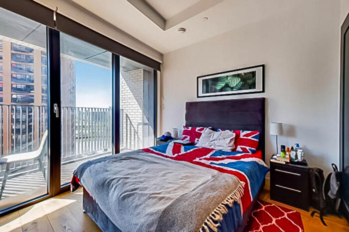 Studio For Sale In Corson House, Tower Hamlets, London, E14