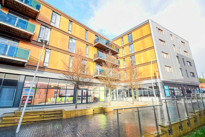 1 Bedroom Flat To Rent In Mulberry House, Burgage Square, Wakefield, WF1