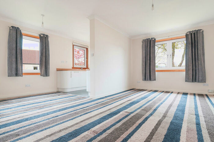 2 Bedroom Villa To Rent In South Gyle Mains Edinburgh United Kingdom, EH12