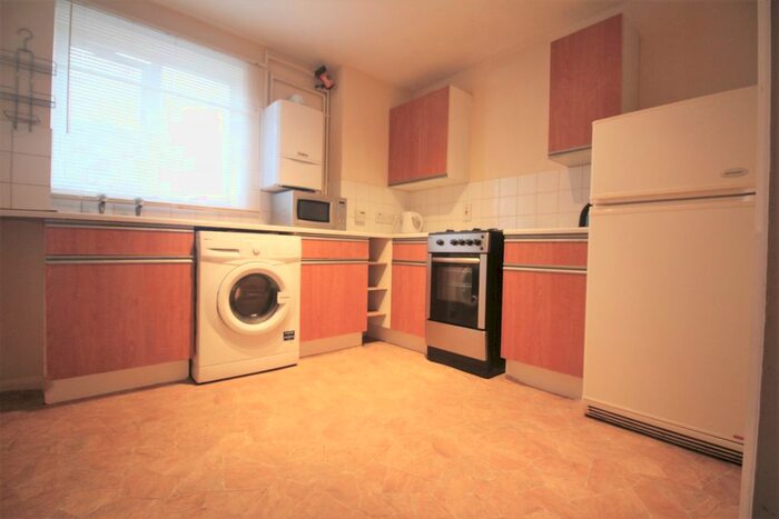 2 Bedroom Flat To Rent In Springbank Road, Hither Green SE6