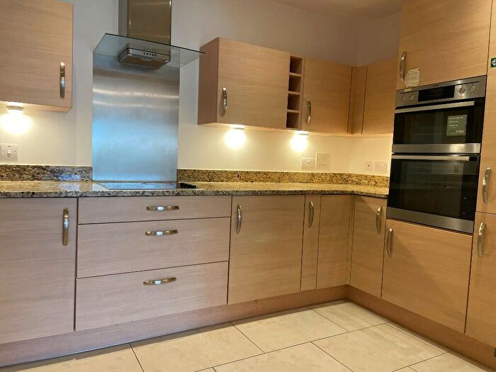 3 Bedroom Retirement Property For Sale In Cavendish House, Bramshott Place, Tudor Court, Liphook, Hampshire, GU30