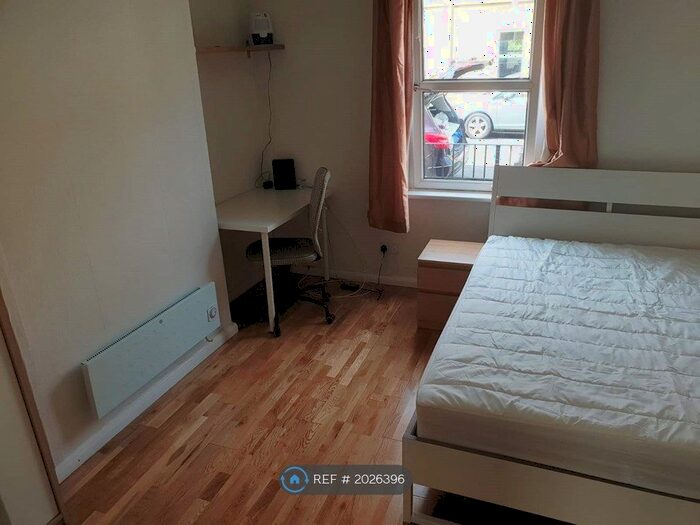 3 Bedroom Terraced House To Rent In Albany Road, Bath, BA2