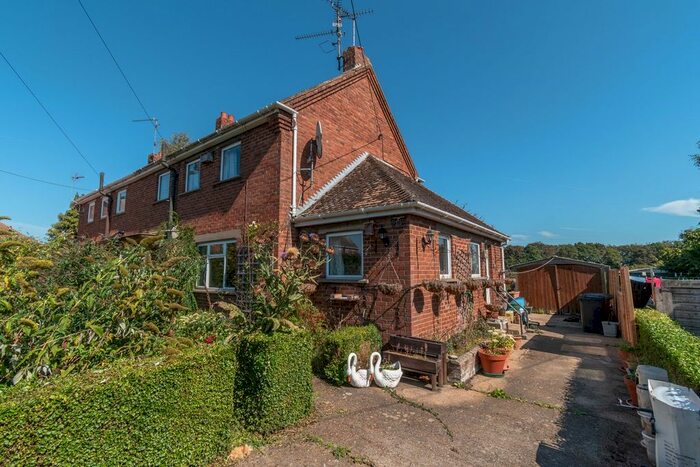 3 Bedroom Semi-Detached House For Sale In Groveside, East Rudham, PE31