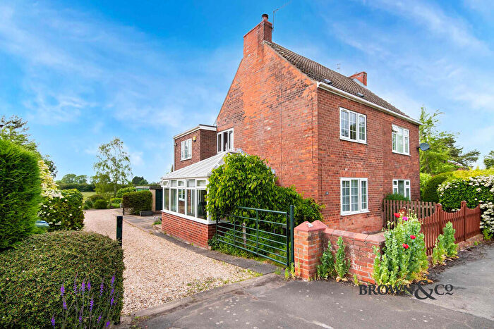 3 Bedroom Semi-Detached House For Sale In Gringley Road, Misterton, Doncaster, DN10