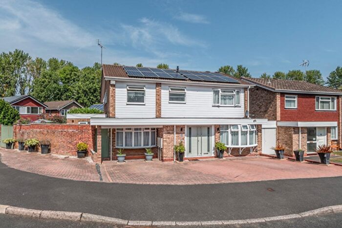 5 Bedroom Detached House For Sale In Charlecote Close, Ipsley, Redditch, B98