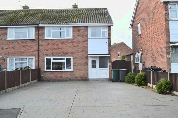 3 Bedroom Semi-Detached House To Rent In Emery Close, Linton, Swadlincote, DE12