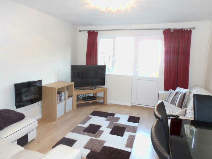 2 Bedroom House To Rent In Cottesmore Green, RH11