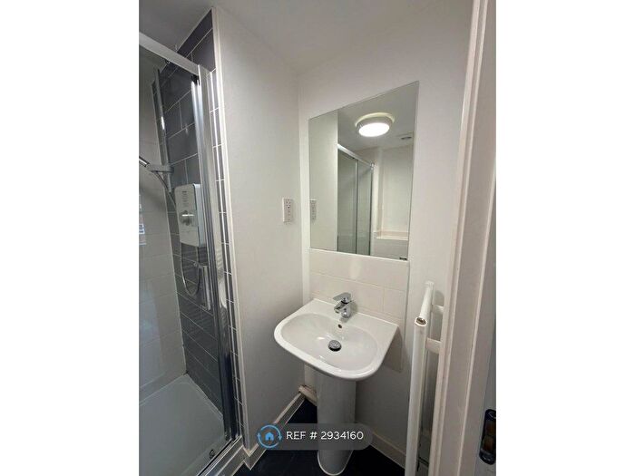 2 Bedroom Flat To Rent In Cicero Crescent, Milton Keynes, MK11