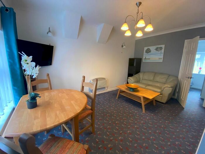 1 Bedroom Flat To Rent In Albert Road, Southampton SO14