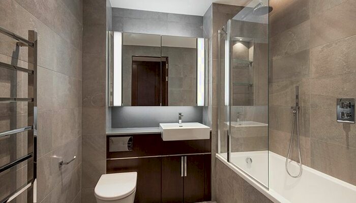 1 Bedroom Flat To Rent In Thornes House, Charles Clowes Walk, SW11