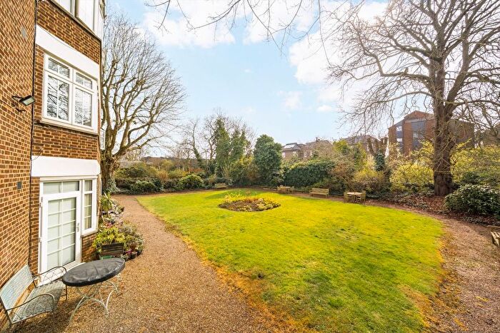1 Bedroom Flat For Sale In Cleve Road, West Hampstead, NW6