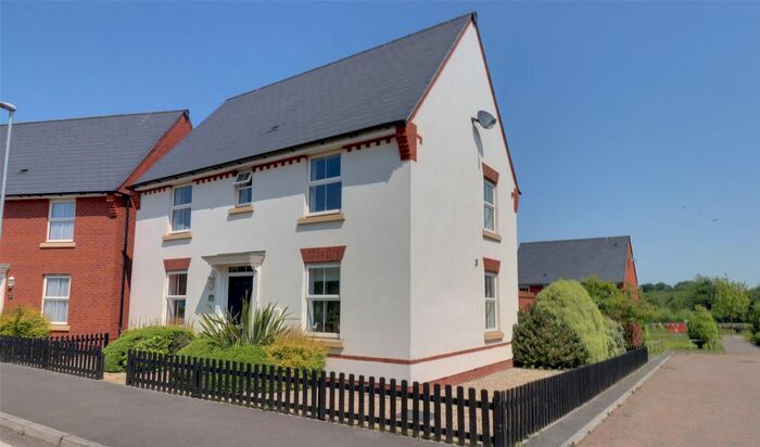 3 Bedroom Flat For Sale In Luxton Way, Wiveliscombe, Taunton, Somerset, TA4