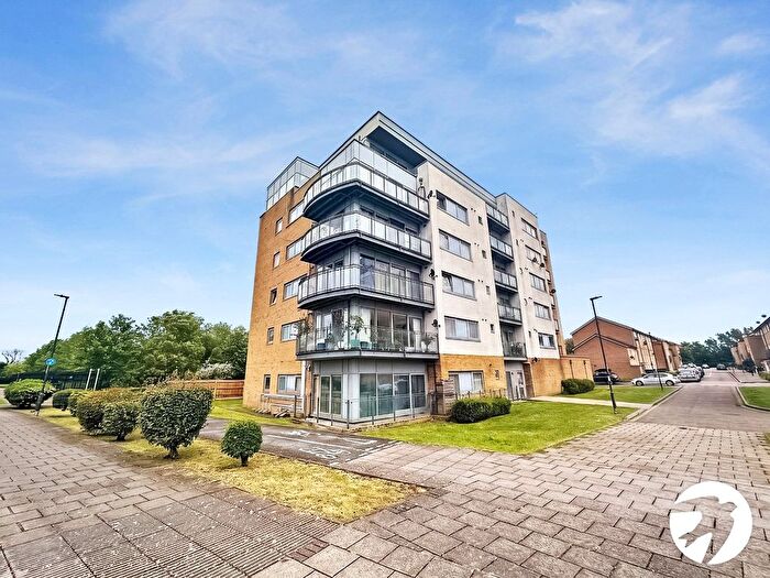 2 Bedroom Flat To Rent In Defence Close, London, SE28