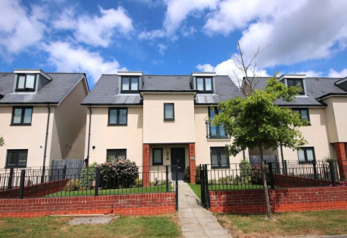 5 Bedroom Detached House For Sale In Catland Copse, Bursledon, SO31