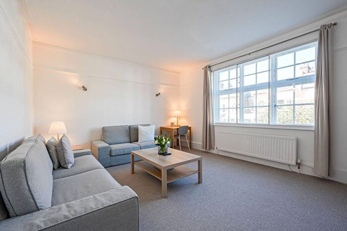 2 Bedroom Maisonette To Rent In Fulham Road, Parsons Green, London, SW6