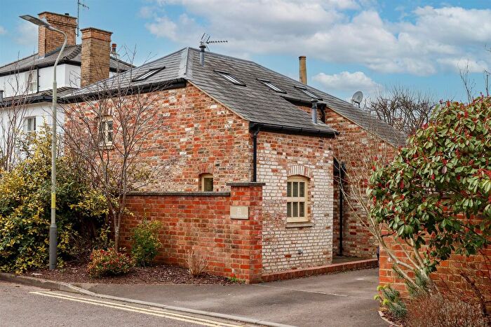 2 Bedroom Property To Rent In Keynsham Bank, Cheltenham, GL52