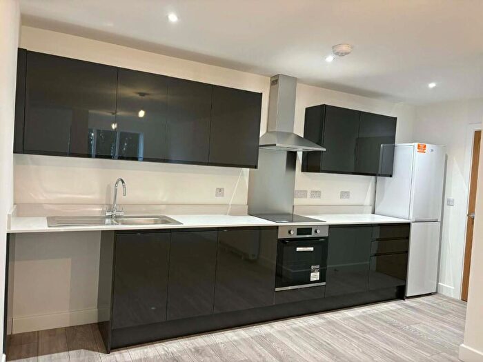 3 Bedroom Apartment To Rent In Wellington Way, Waterloovile, PO7