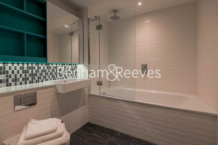 1 Bedroom Flat To Rent In Southwark Bridge Road, Borough, SE1